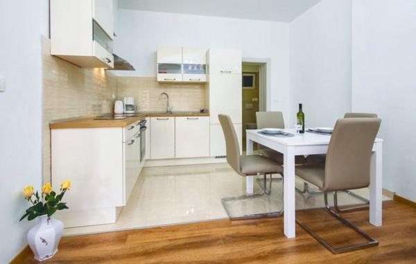 Apartman Darija 2 Podstrana Exteriér fotografie